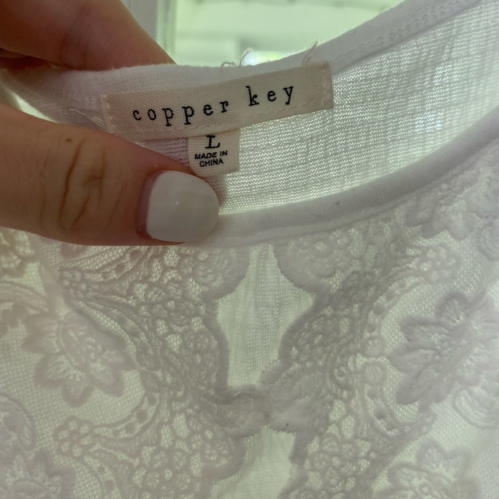 Copper Key White Tank - Picture 4 of 4